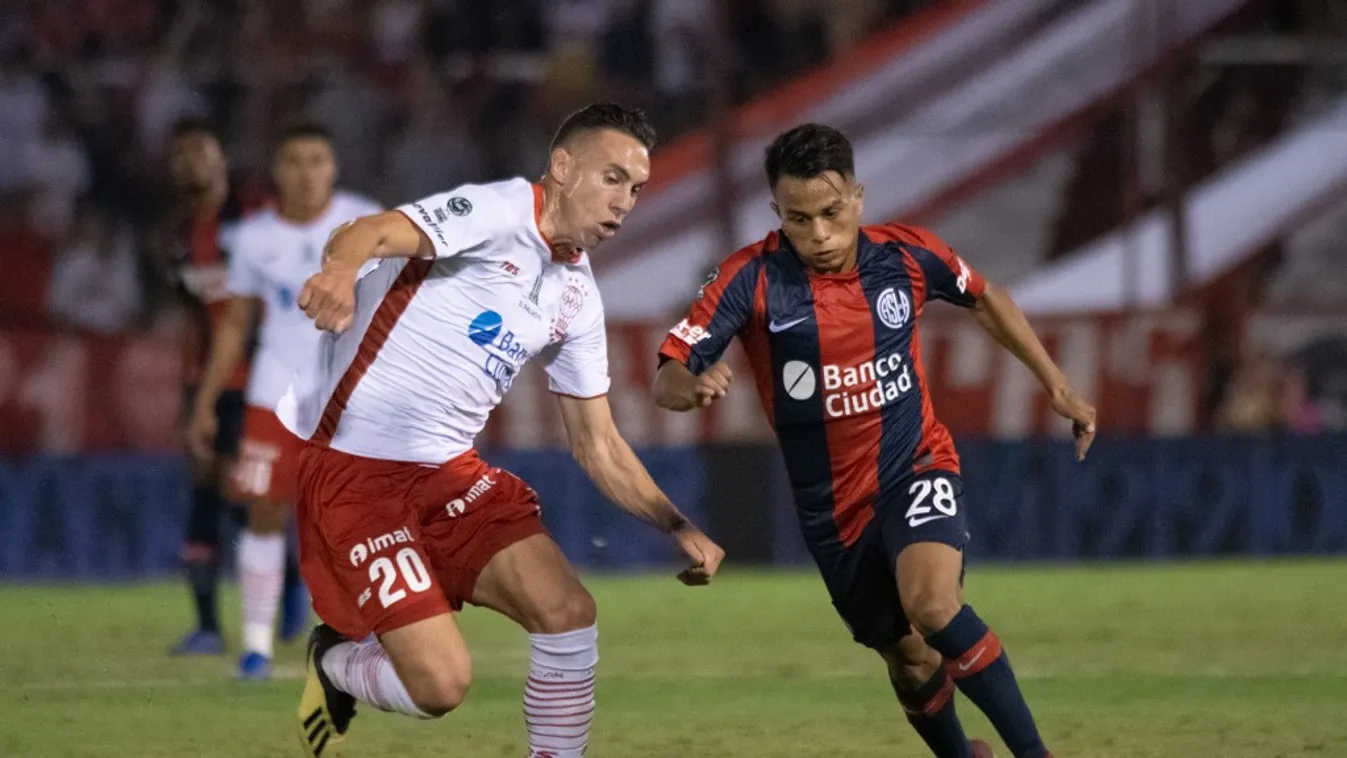 Huracan v San Lorenzo - Copa De La Superliga 2019 Norberto Briasco Cristian Barrios Sports Football player Soccer Team sport Sport venue person ball round ARGENTINA Huracan San Lorenzo Argentine Super League Cup BUENOS AIRES Manuel Cortina NurPhoto Tomás 