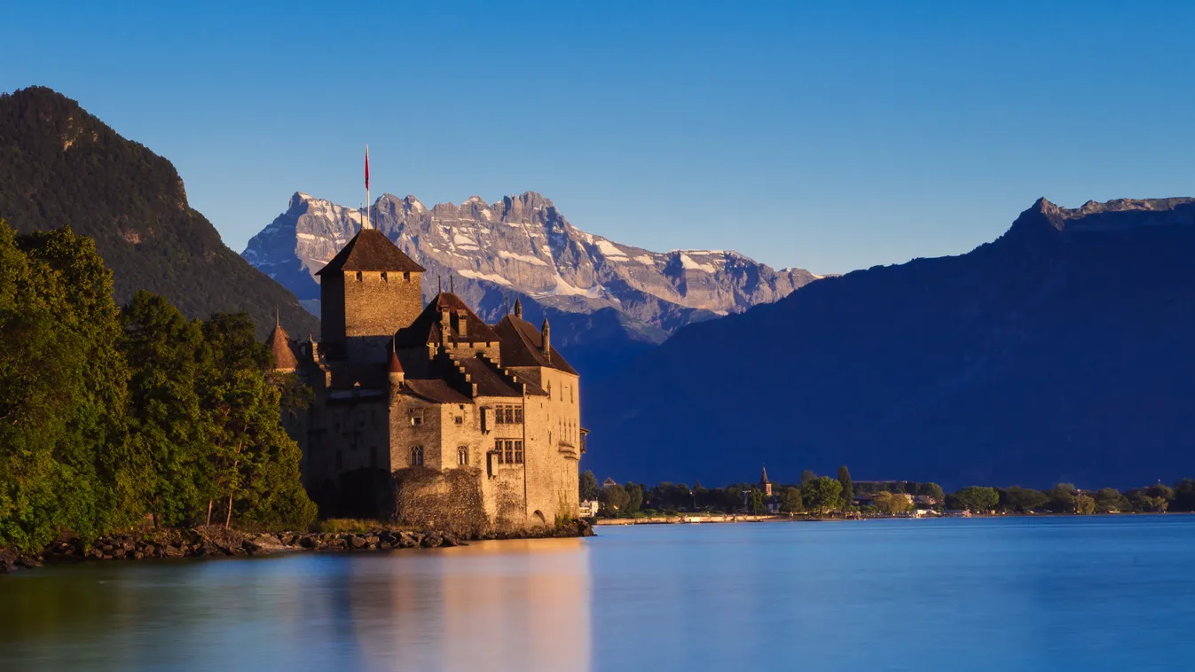 Chillon kastély, Château de Chillon, szigetvár, Genfi-tó, Veytaux-tól délre, a tó keleti vége, Montreux és Villeneuve közötti keskeny parton, Chillon, középkori várak, Svájc, Európa 