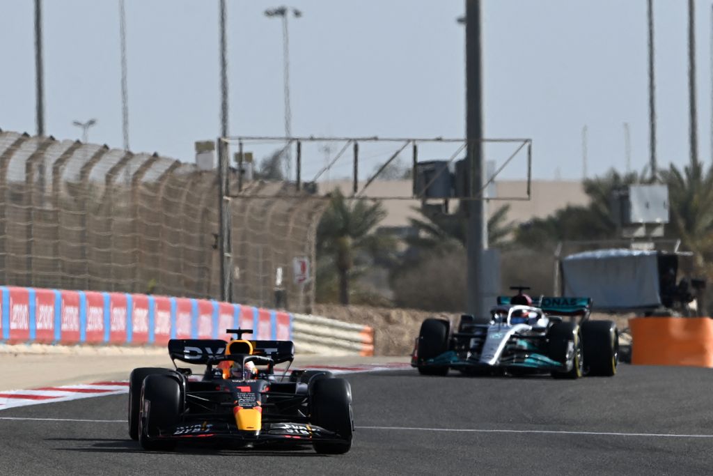 Forma-1, Bahreini Nagydíj, péntek, Verstappen, Russell, Mercedes, Red Bull 