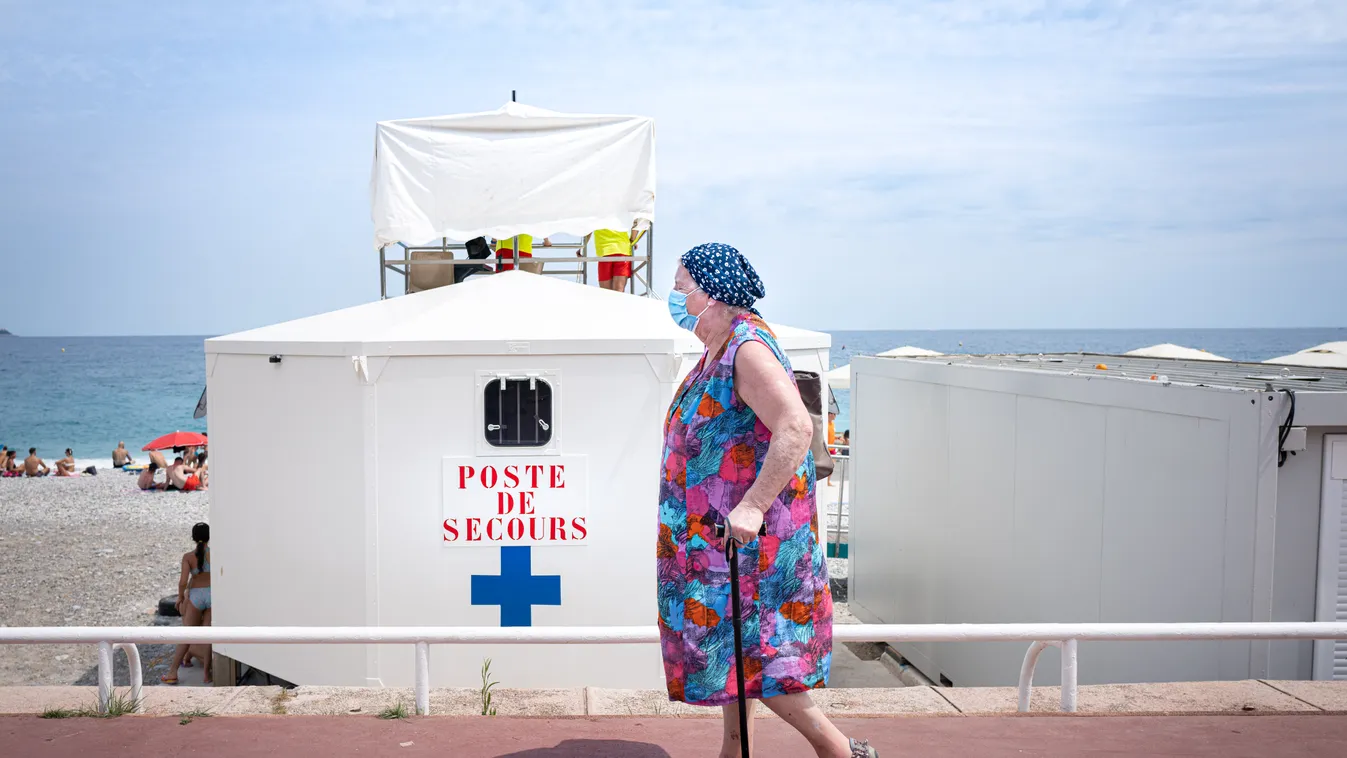 a tengerpartokon romlik a járványügyi helyzet, Nizza, Franciaország, koronavírus 