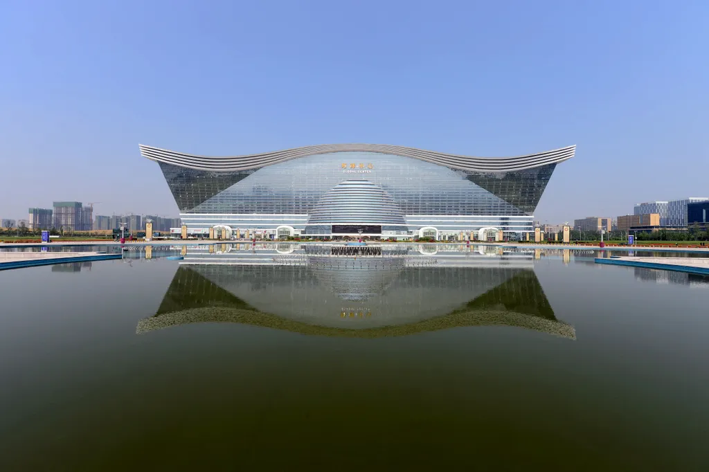 New Century Global Center Horizontal BUILDING ARCHITECTURE REFLECTION ARCHITECTURE MONUMENT CHINA 