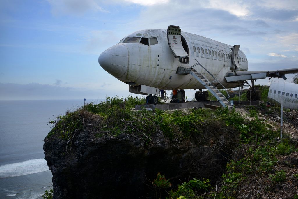Villává alakul egy utasszállító repülőgép Balin galéria 