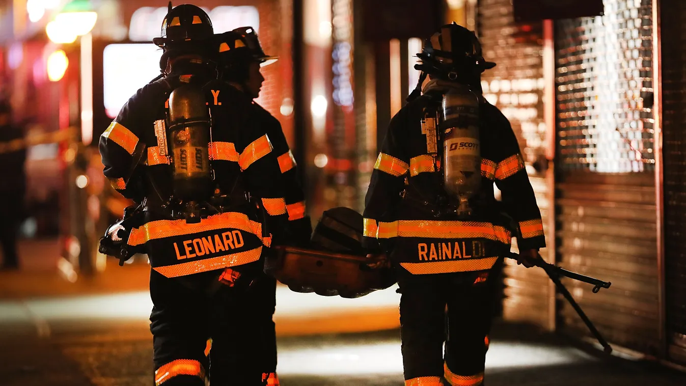 29-en megsebesültek a New York-i Manhattan déli részén, amikor szombat este felrobbant egy szemétkuka robbanás new york usa 