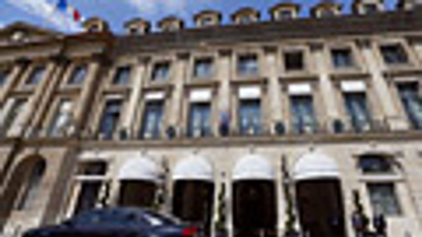 A párizsi Ritz Hotel épülete a felújítás előtt 