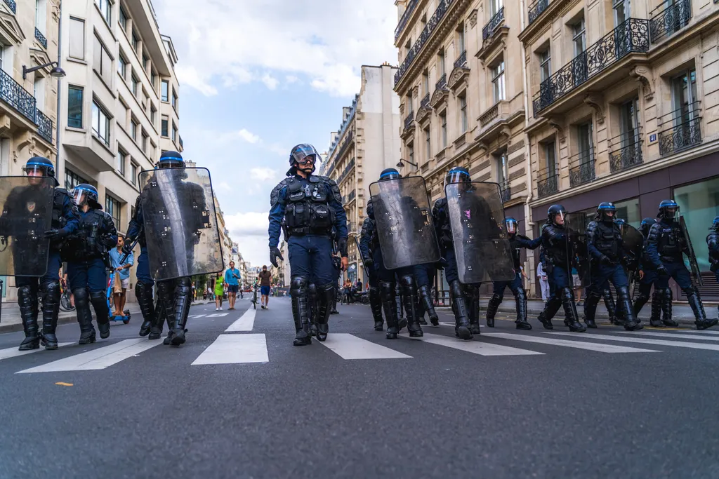 francia koronavírus korlátozások elleni tüntetés, Franciaország, tüntetés, 2021 