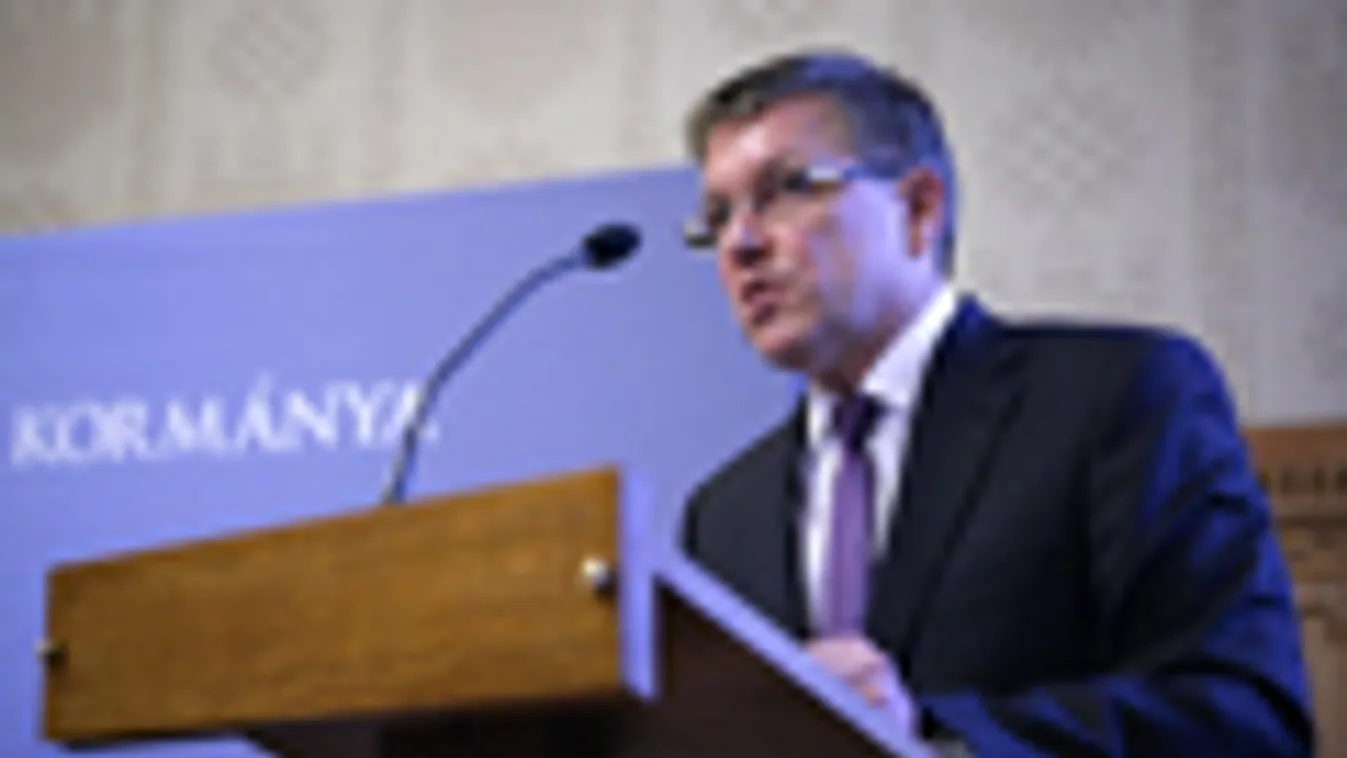 Matolcsy György, nemzetgazdasági miniszter, sajtótákékoztató
