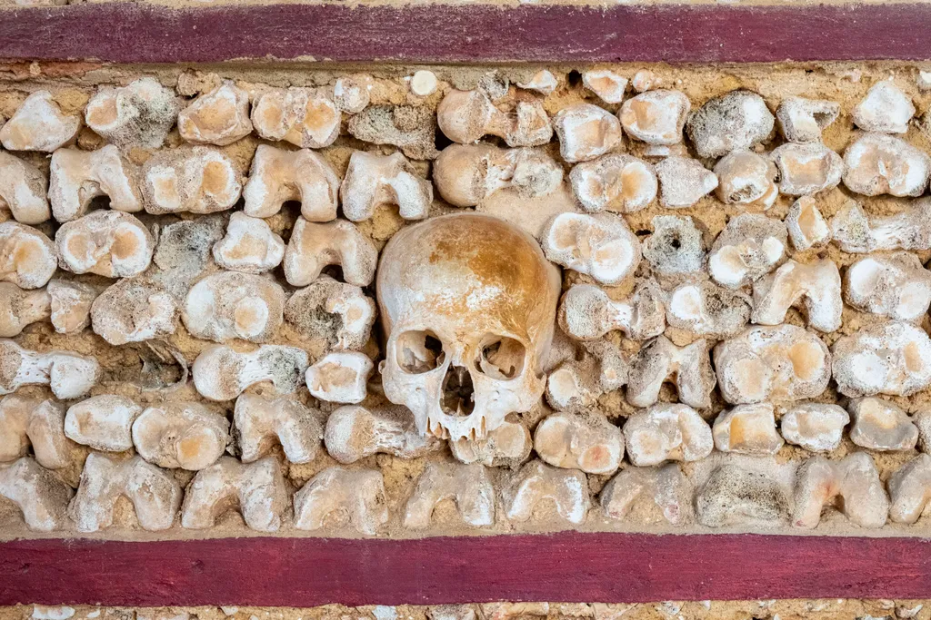 Capela dos Ossos, Evora, EVóra, Portugália, portugál, kápolna, csontkápolna, hátborzongató, Chapel of Bones 