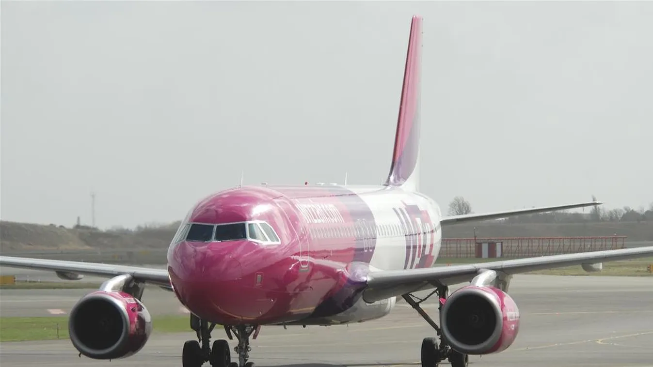 Wizz Air Airbus A320 