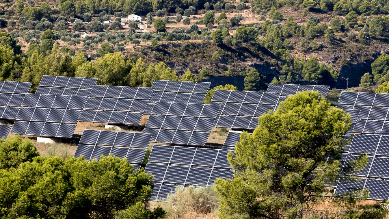 Tarragona, Catalonia, napelempark, napelem, park, megújuló, energia, napenergia, spanyolország 