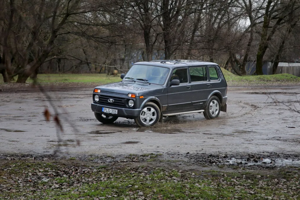 Lada 4x4 Urban tesztfotó a Népszigeten 2017 december 22-én 