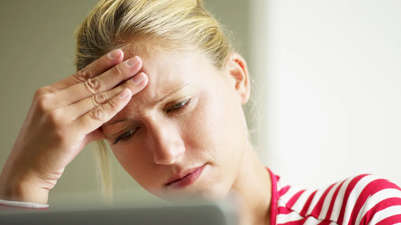Egy nő kivett 2 nap szabit, hogy mentálisan feltöltődjön - Így reagált a főnöke munkahely irodai stressz fejfájás 