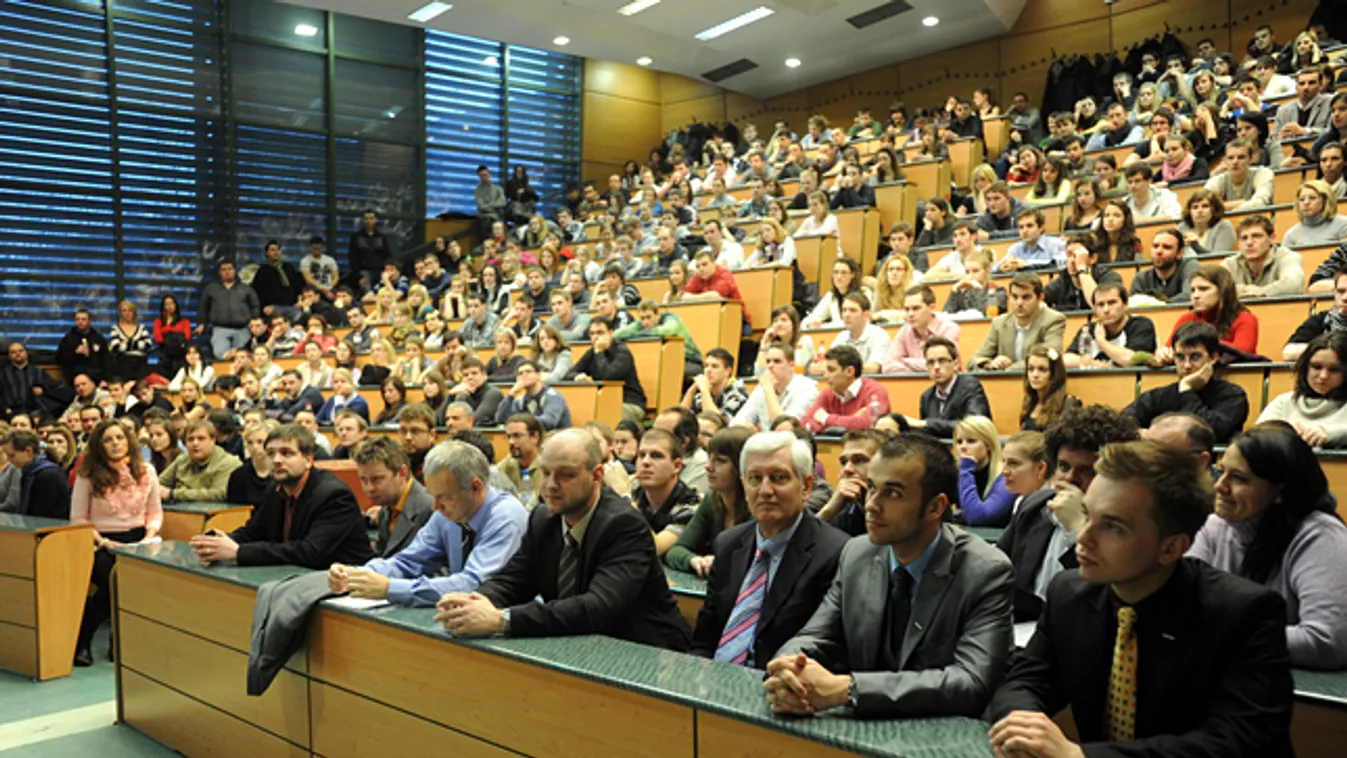 HÖOK, felsőoktatás, A Pécsi Tudományegyetemen nyílt vitafórumot tartott az új alkotmányról a Hallgatói Önkormányzatok Országos Konferenciája 