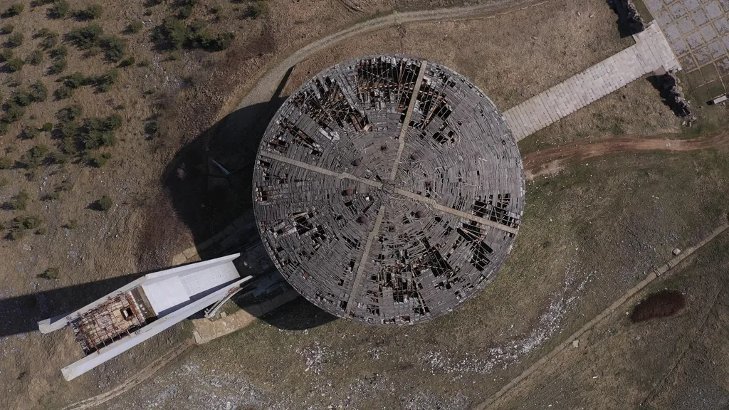 monumentális emlékmű Bulgária Buzludzha 