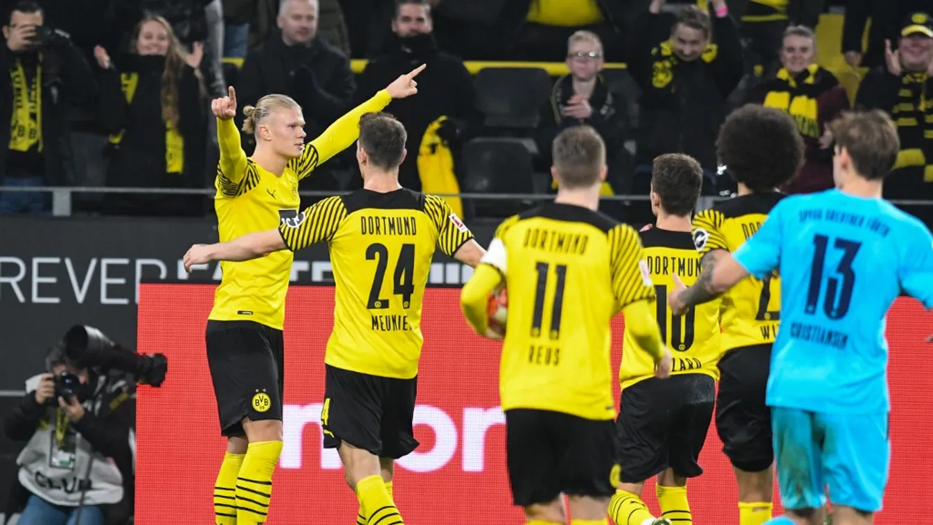 Borussia Dortmund - SpVgg Greuther Fürth Sports soccer --- Bundesliga Horizontal 