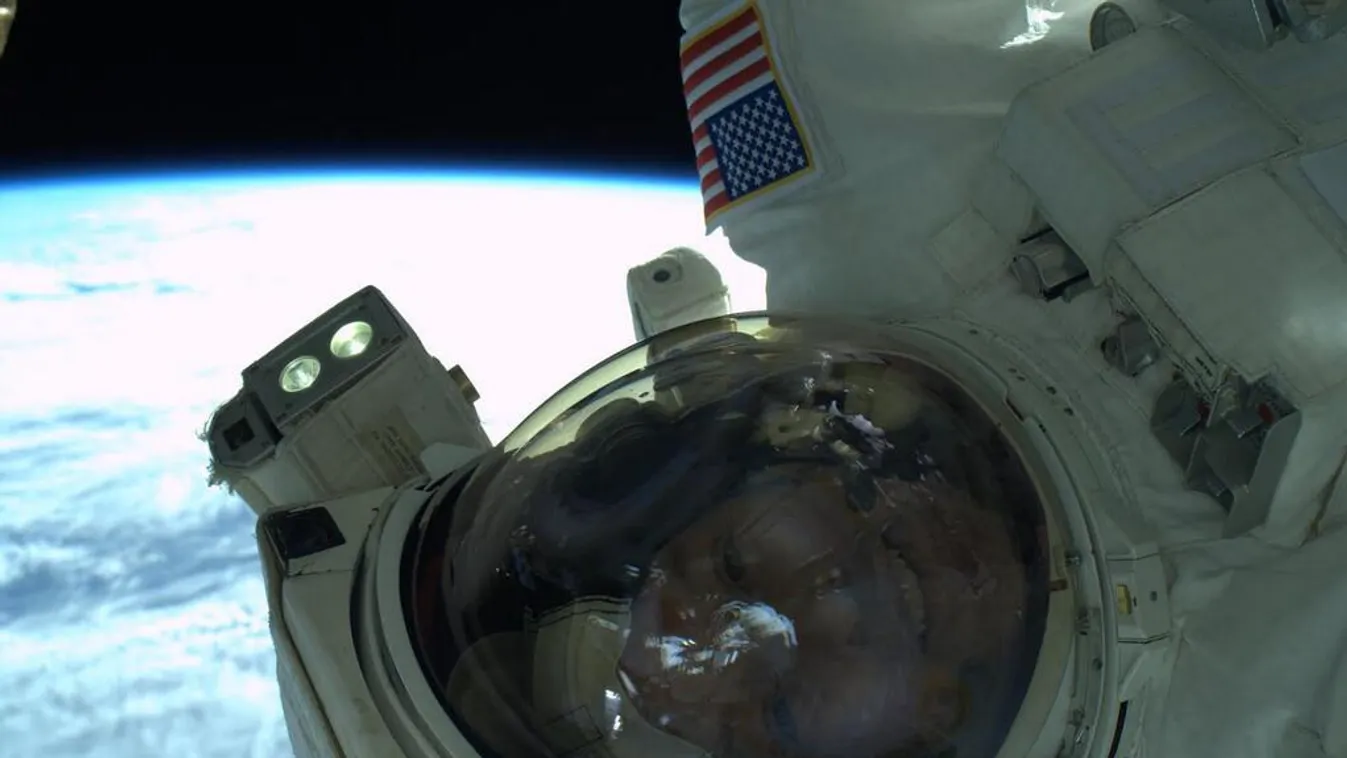 Rick Mastracchio amerikai űrhajós szelfije, önarcképe, selfie, űrséta 
