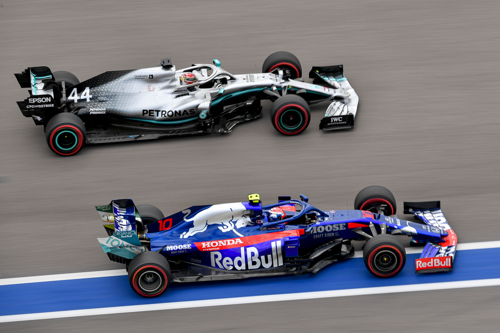 Forma-1, Lewis Hamilton, Mercedes-AMG Petronas, Pierre Gasly, Scuderia Toro Rosso, Orosz Nagydíj 