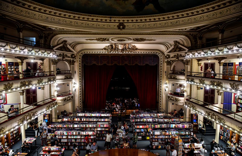 TOPSHOTS Horizontal ARCHITECTURE BOOKSHOP OFFBEAT View of the "El Ateneo Grand Splendid" bookstore in Buenos Aires, Argentina, on January 9, 2019. - El Ateneo Grand Splendid is a bookshop in Buenos Aires that was named the "world's most beautiful bookstor