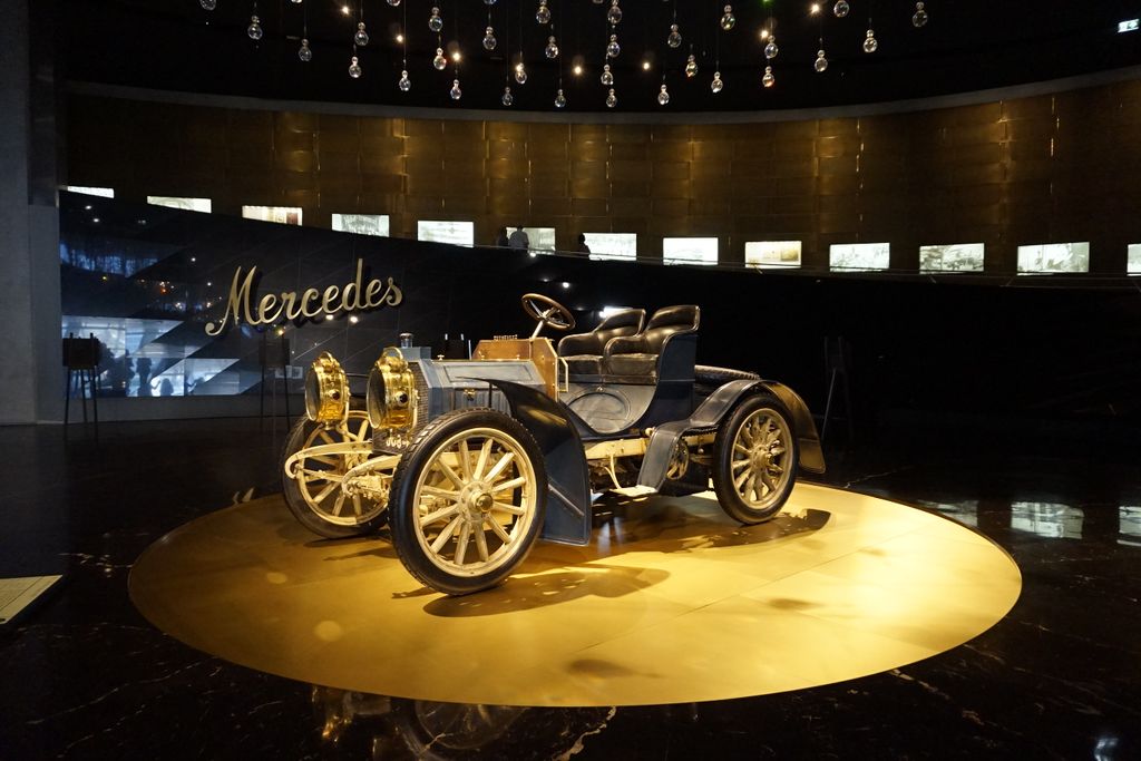 Mercedes múzeum (Stuttgart) 