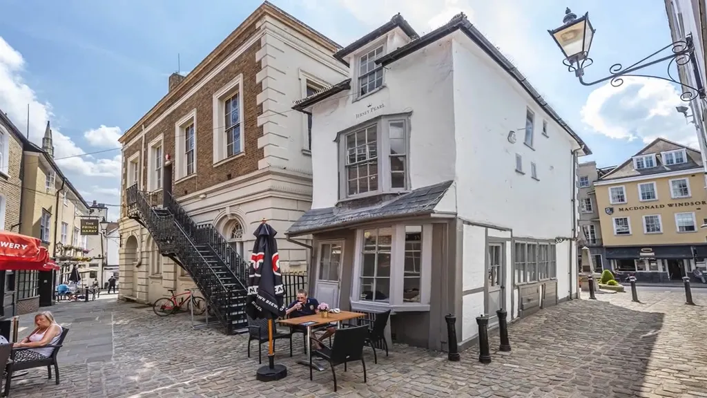 Market Cross House Crooked House in Windsor 