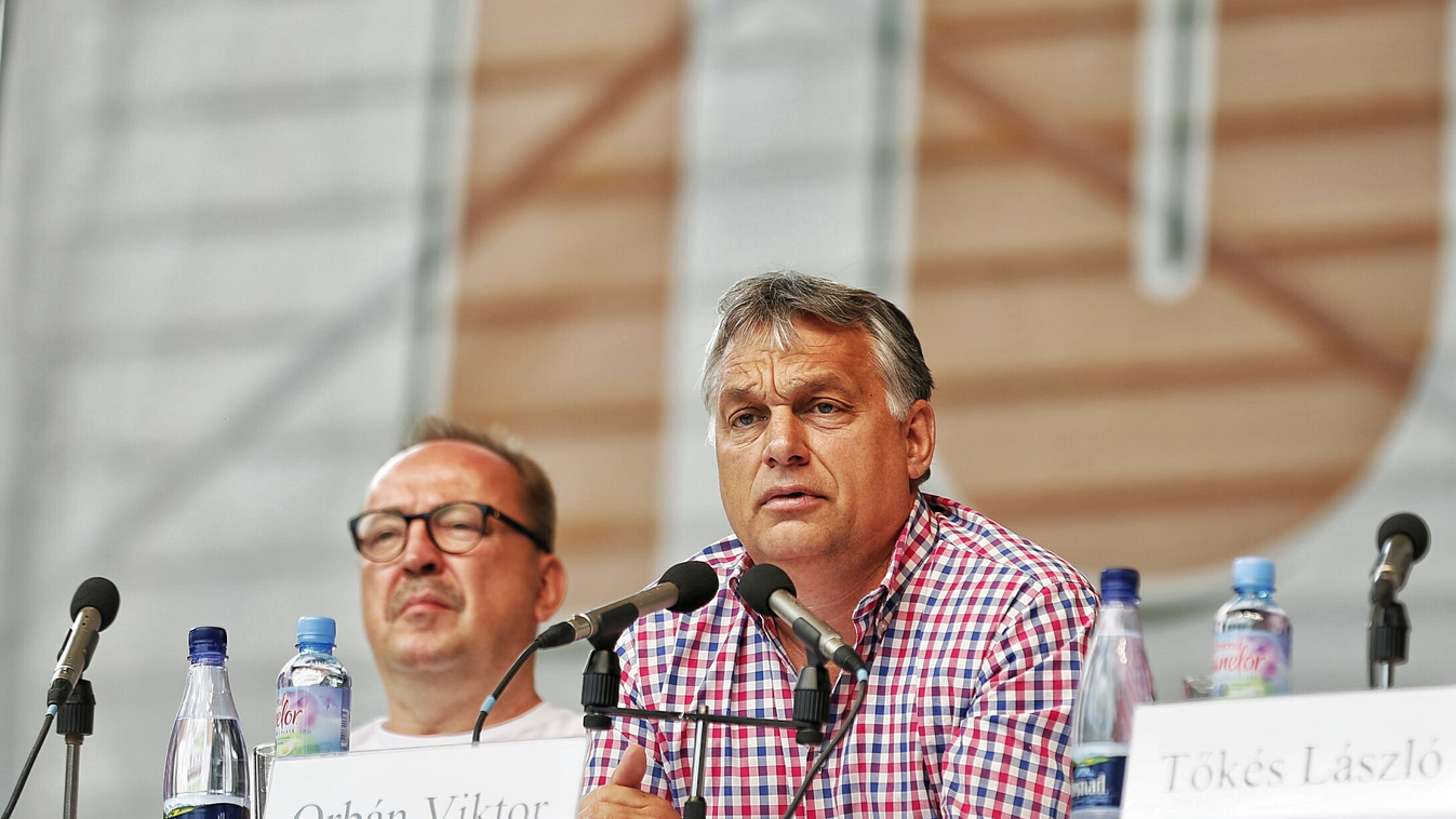 Orbán Viktor miniszterelnök beszél a 27. Bálványosi Nyári Szabadegyetem és Diáktáborba (Tusványos) az erdélyi Tusnádfürdőn 2016. július 23-án. 