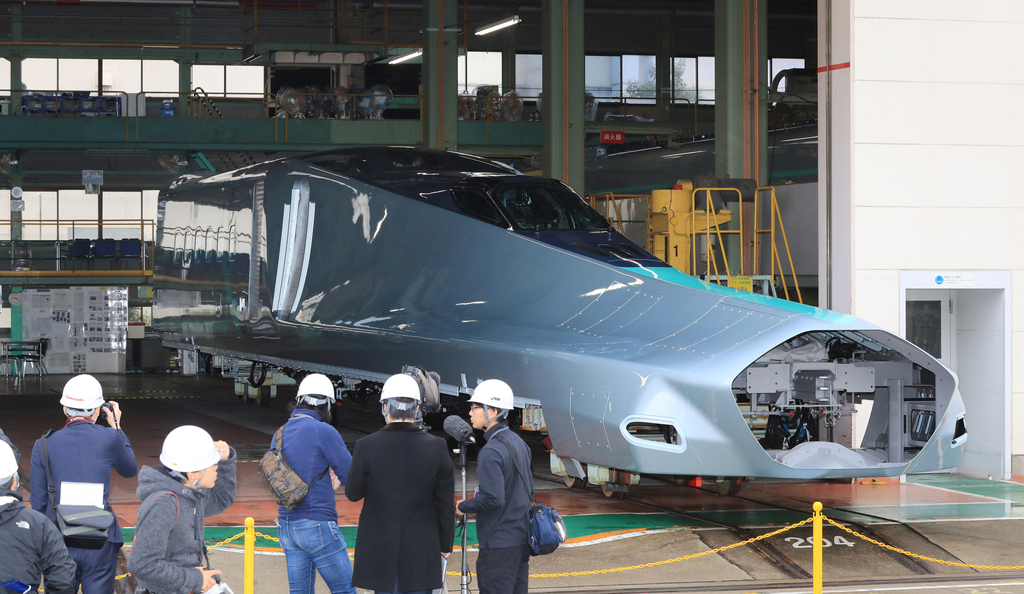 ALFA-X sinkanszen vonat mozdony Japán 