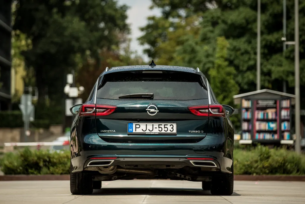 Opel Insignia Sports Tourer 2.0 CDTI teszt (2018) 