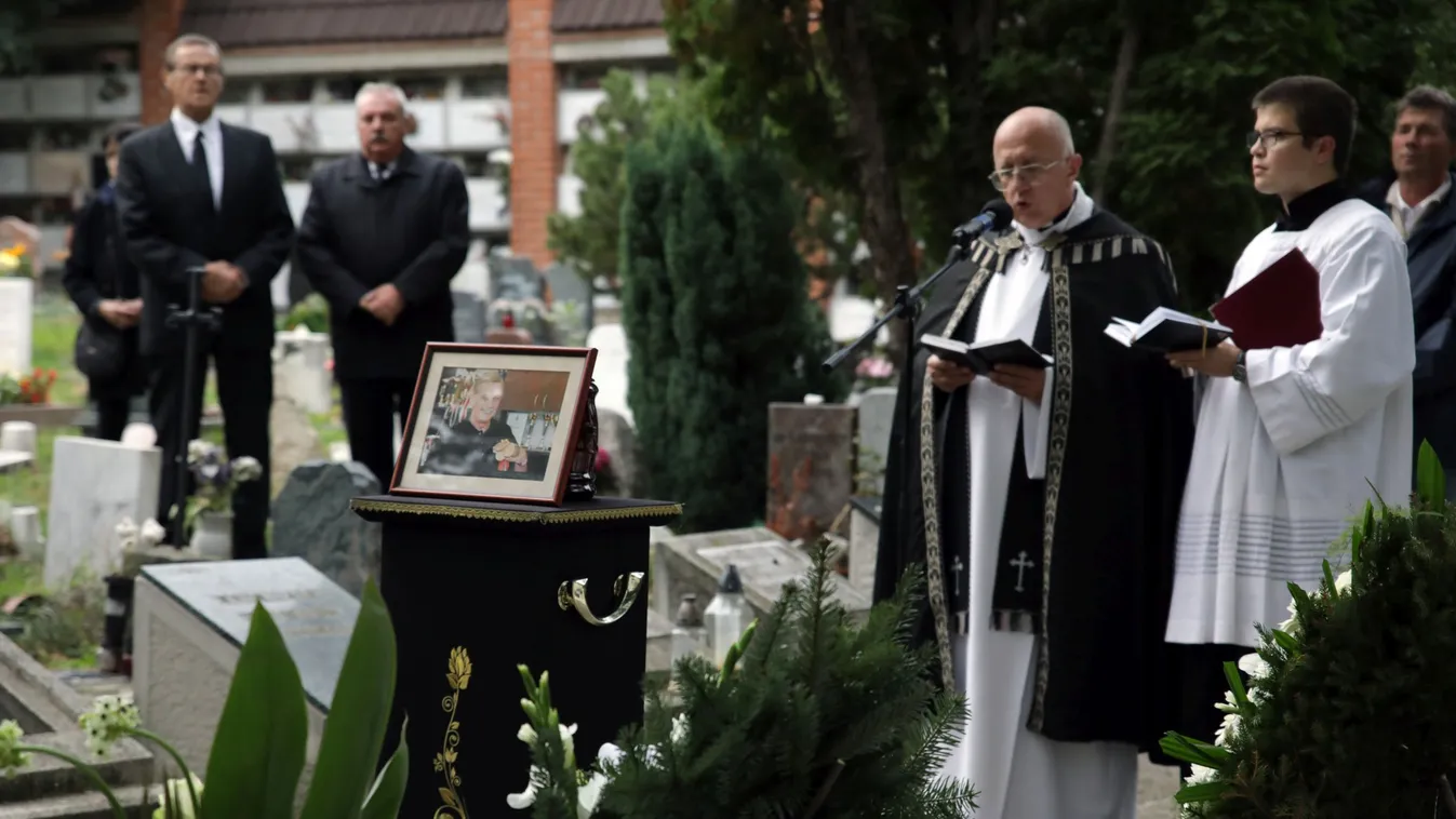 Kulcsár Győző magyar olimpikon temetése a Farkasréti temetőben 