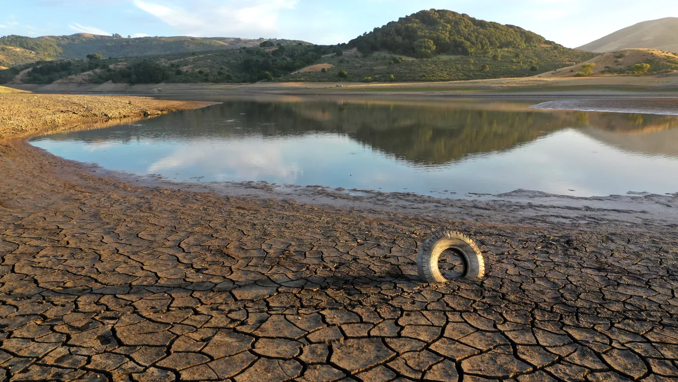 California's Drought Continues To Worsen GettyImageRank1 Color Image drone point of view bestof topix Horizontal ENVIRONMENT 