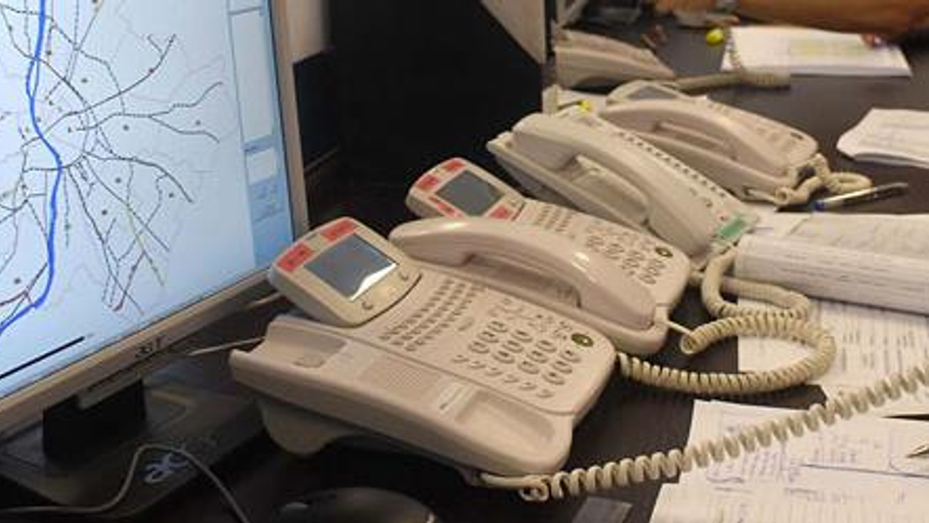 112, segélyhívó, Vészhelyzeti Információs Központ néven egy világszínvonalú telefonos segélyhívó rendszer kezdte meg működését a Fővárosi Közterület-felügyelet Akadémia utcai bázisán 