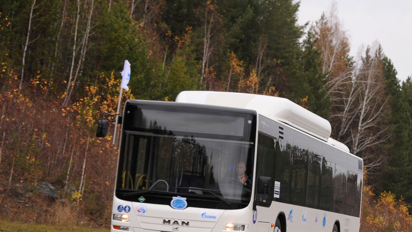 In 2011, the MAN Lion's City CNG experienced its market launch in Russia in an unusual setting: On the "Blue Corridor 2011", a rally of more than 3,570 kilometres through 11 Russian cities and over the Urals.
DE:
Der MAN Lion´s City CNG erlebte 2011 seine