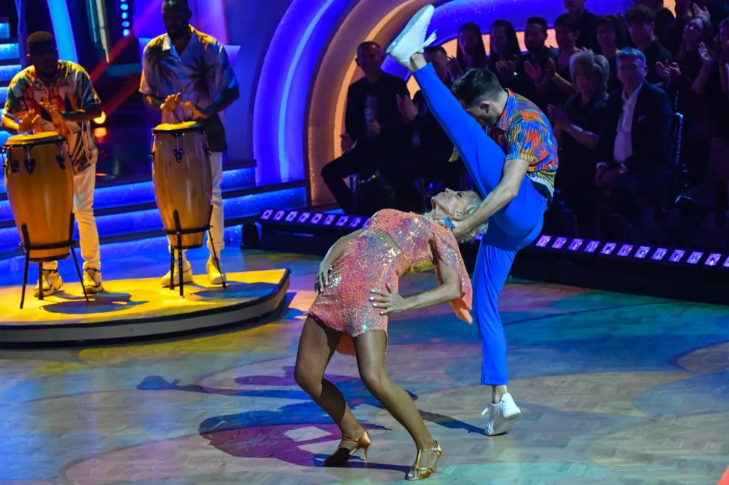 Dancing with the Stars, 1. adás 