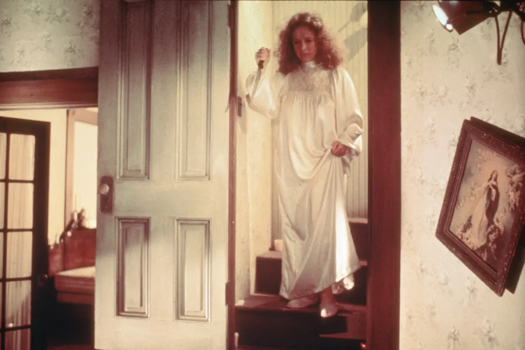 Carrie (1976) usa Cinema Horizontal 