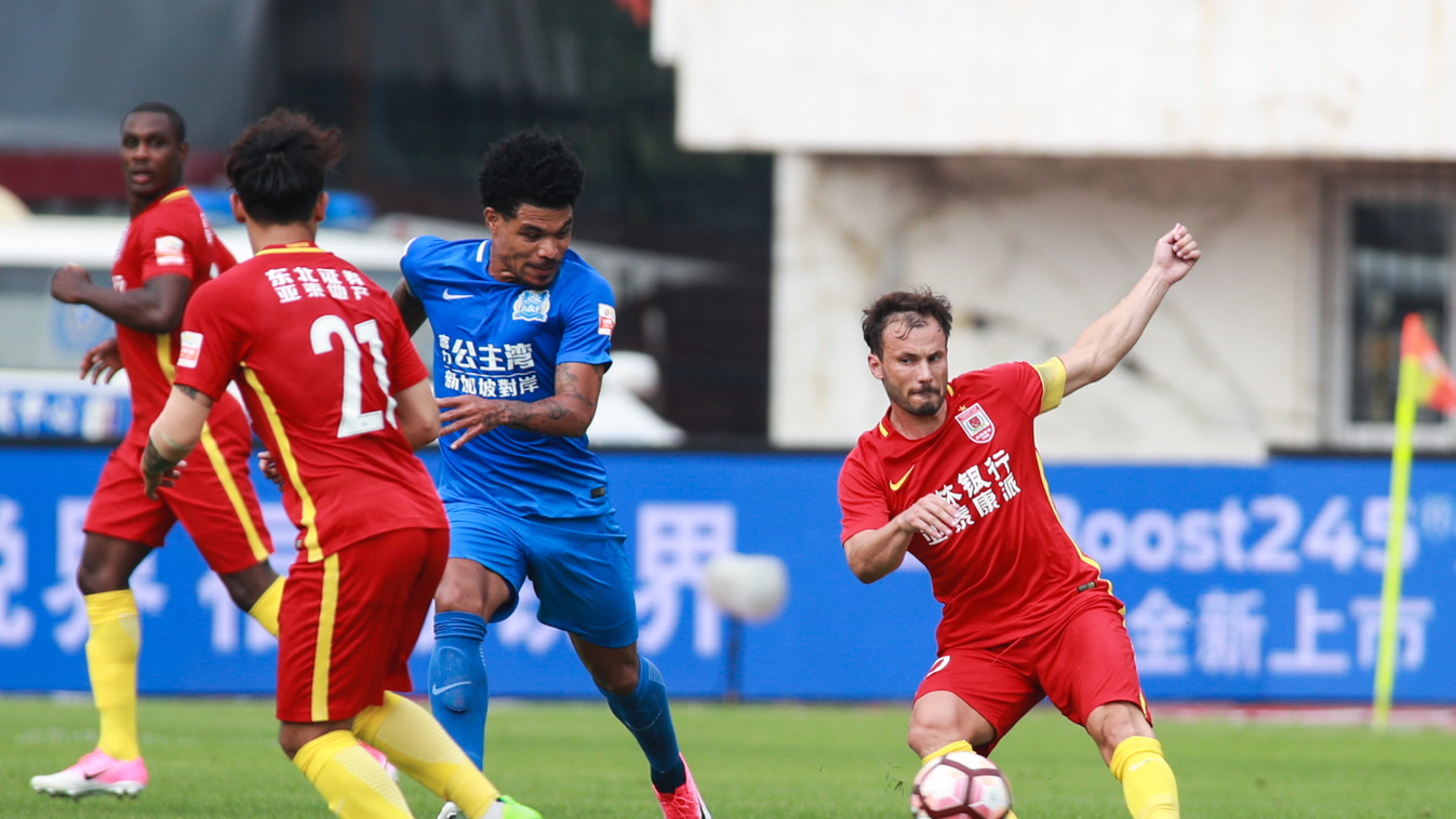 Guangzhou R&F competes against Changchun Yatai at 17th round of 2017 CSL China Chinese super league CSL 2017 football soccer 
