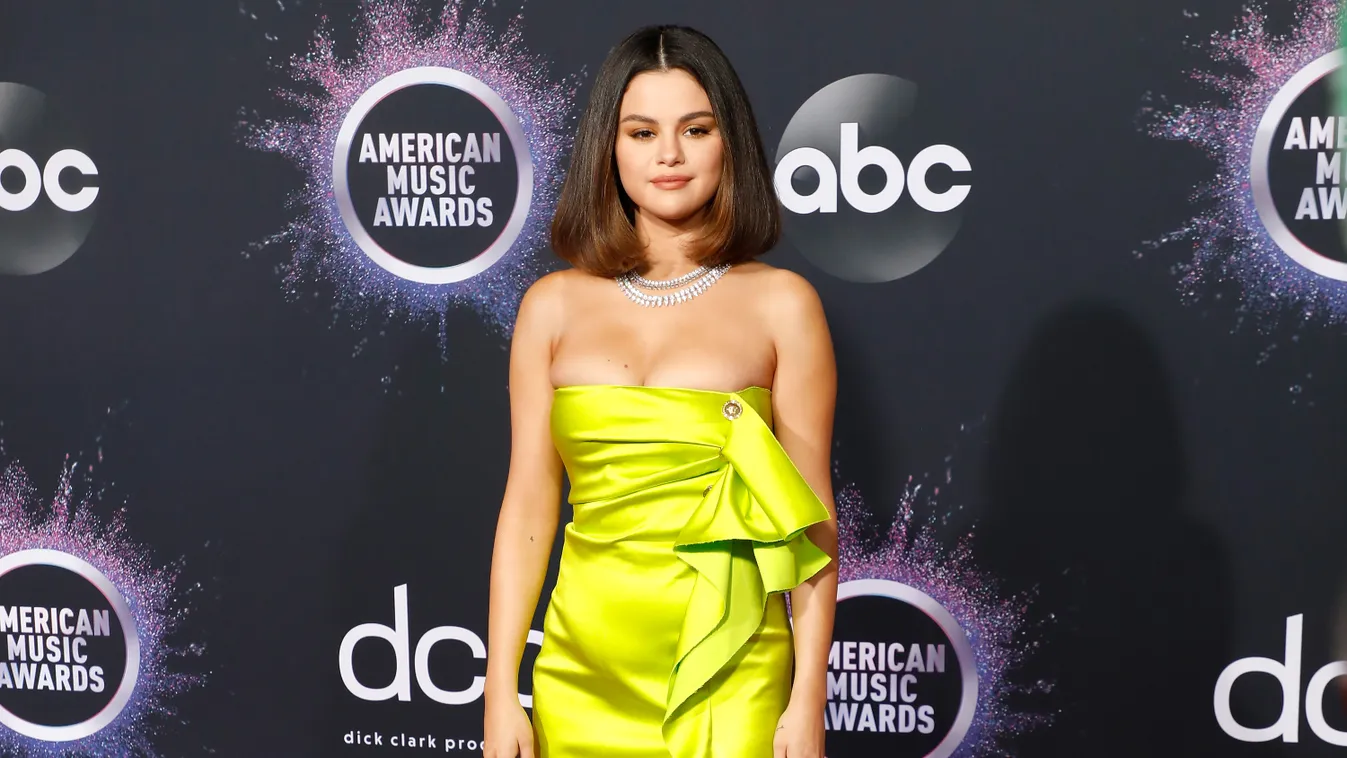 Selena Gomez, green dress, zöld ruha 