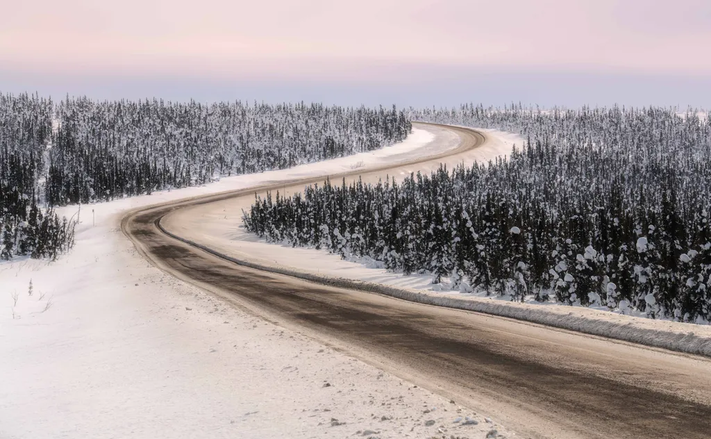 A világ legveszélyesebb útjai. Alaska
 Dalton,Highway,,Alaska/united,State-march,,2019:,A,Corner,Of,James,Dalton dalton highway,arctic,winter,dangerous situation,ice,fairbanks,a Dalton Highway, Alaska/United State-March, 2019: A Corner of James Dalton Hig