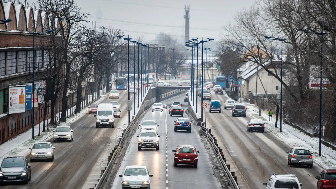 hó, havazás, hóesés, időjárás, havas út, csúszós út, fagy, forgalom, Budapest, 2021.02.11. 