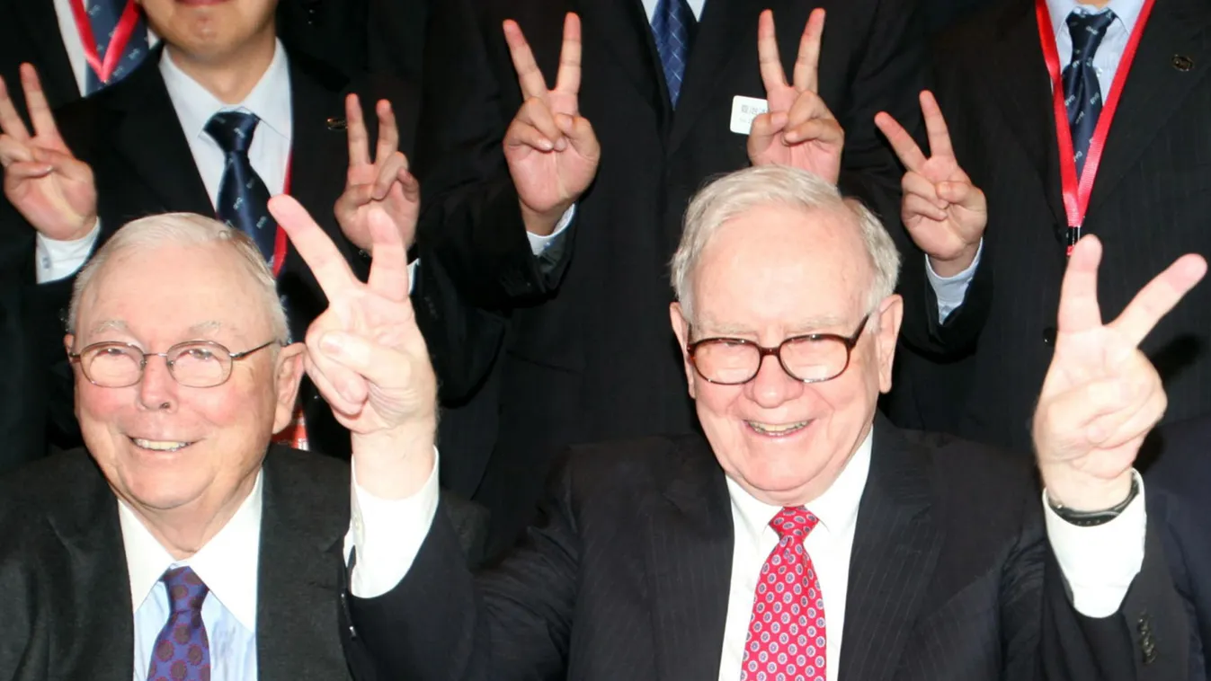 Buffett says BYD investment is right choice China Chinese Guangdong Warren Buffet BYD auto automobile Shenzhen VERTICAL U.S. investors and philanthropists Warren Buffet, right, and Charles Munger, left, are seen during the BYD Auto Annual Business Confere