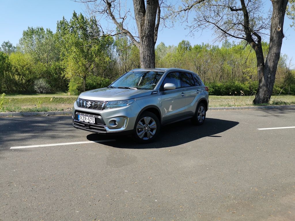 Suzuki Vitara Hybrid teszt (2020) 