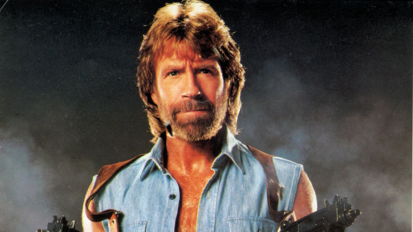Chuck Norris 81 éves 2021.03.10. 
 Invasion U.S.A. (1985) usa Cinéma ceinture ceinturon jean blue jeans chemise en jean jeans shirt pistolet revolver (arme weapon) Square VERTICAL 