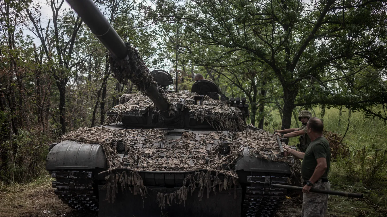 Ukrainian soldiers deployed on the Bakhmut frontline Bakhmut,Bakhmut frontline,camouflage,Donetsk Oblast,frontline,mi Horizontal 