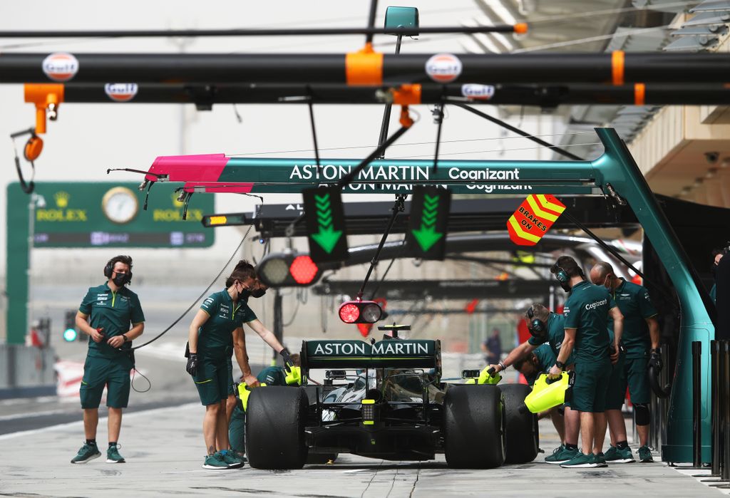 Forma-1, Sebastian Vettel, Aston Martin, Bahrein teszt 1. nap 