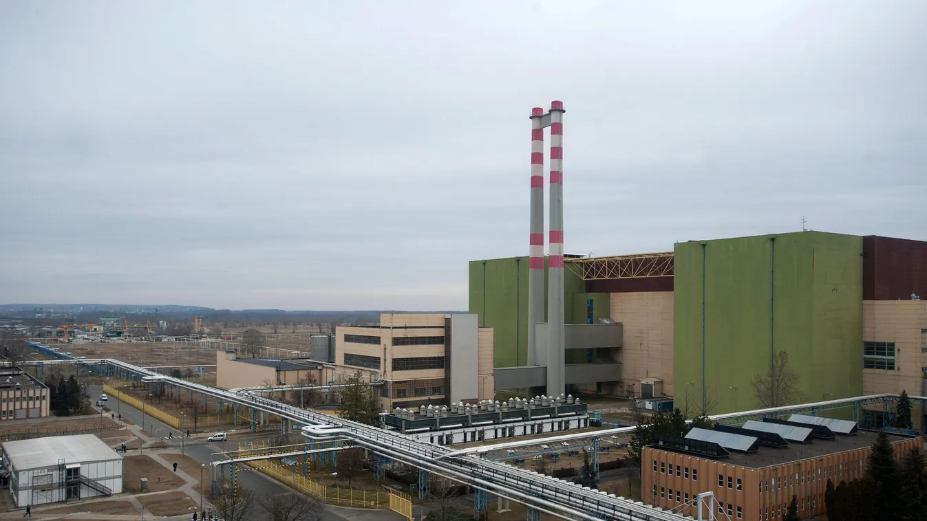 ÉPÍTMÉNY ÉPÜLET erőmű ipari létesítmény Paks, 2011. március 7.
Az atomerőmű III-as és IV-es blokkjának épülete, a mögötte lévő üres terület a bővítés lehetséges helyszíne. Az 1982 és 1987 között üzembe helyezett négy reaktorblokk 30 évre szóló üzemeltetés