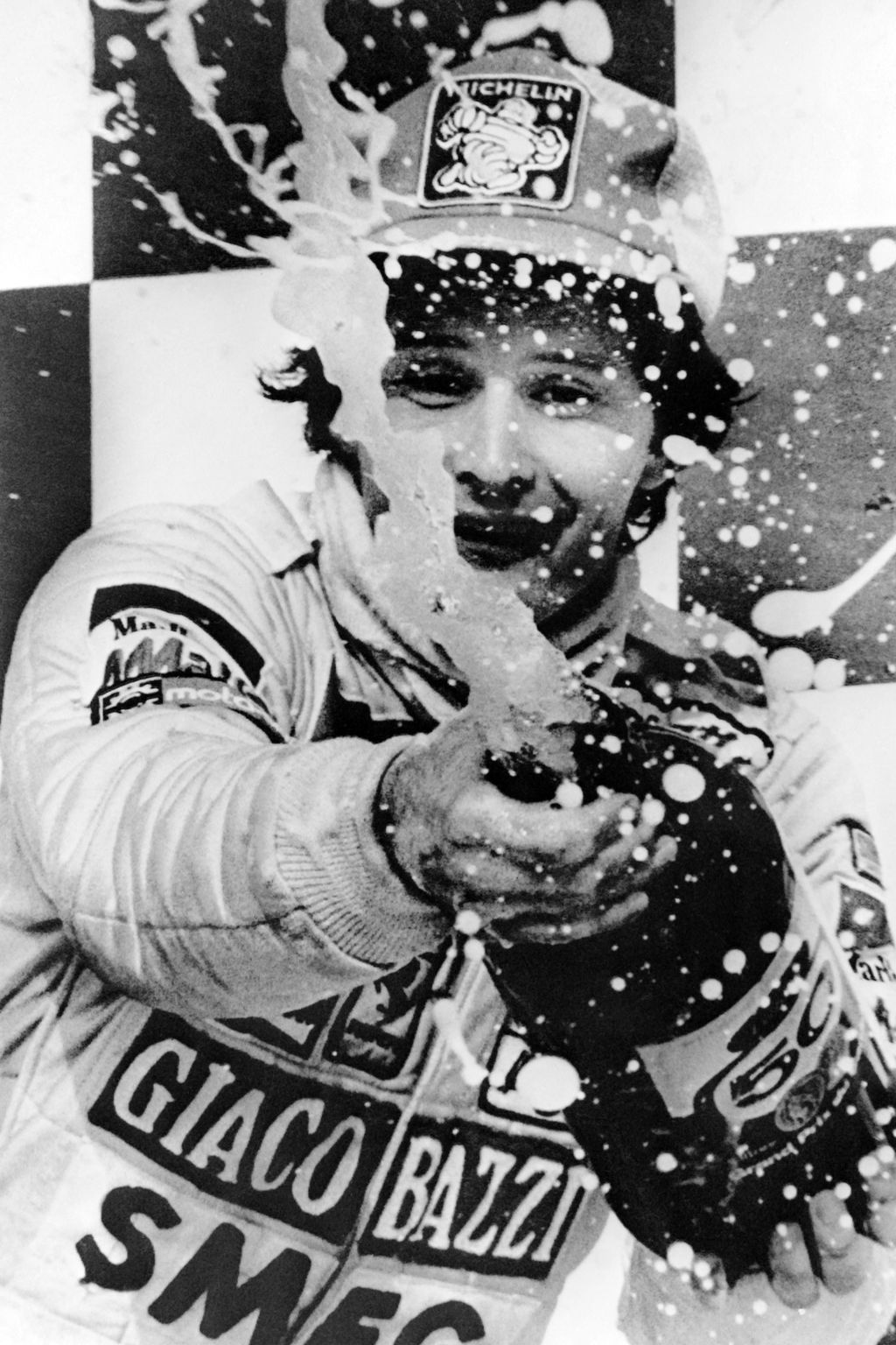 Forma-1 hősi halottai galéria 2021. 
 Gilles Villeneuve   CAR-RACING-GRAND-PRIX-MONTREAL Vertical F1 GRAND PRIX CAR RACING WINNER BLACK AND WHITE PICTURE RACING DRIVER BOTTLE PODIUM 