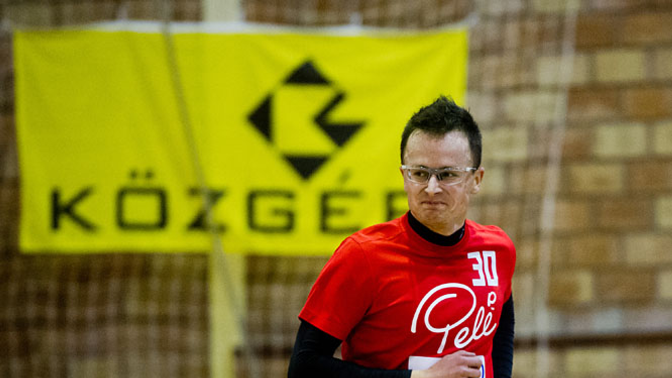 A Dunakeszi Kinizsi Futsal Klub edzése, Szijjártó Péter, Közgép molino