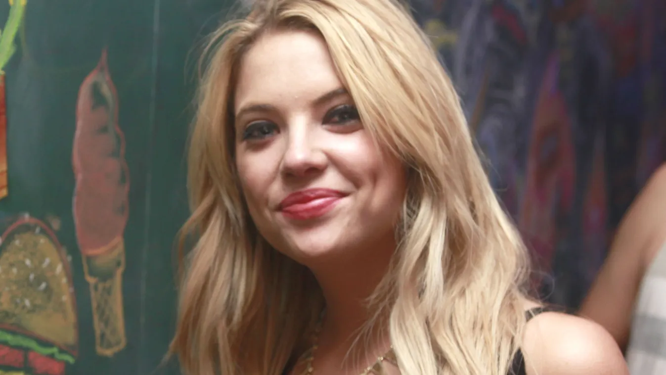 Ashley Benson, Hazug csajok társasága 