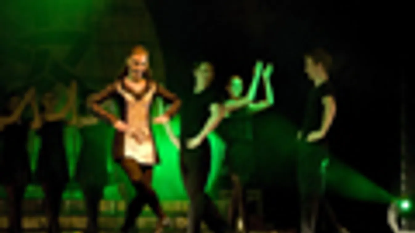 Szeged, 2010. április 24. Catherine Gallagher a The Irish Dance Experience ír sztepptánc show szólótáncosa a szegedi Városi Sportcsarnokban
