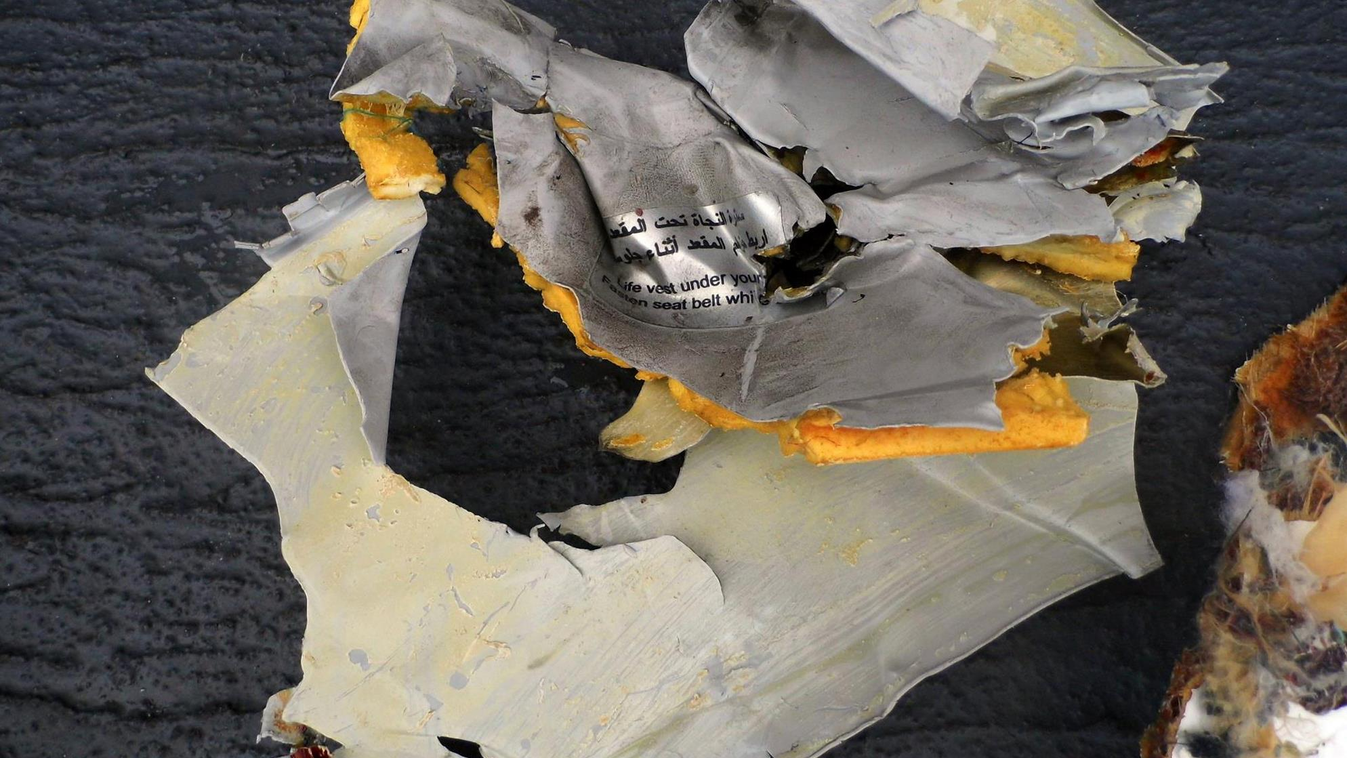 EgyptAir Roncsdarabokat találtak az EgyptAir lezuhant gépéből 
