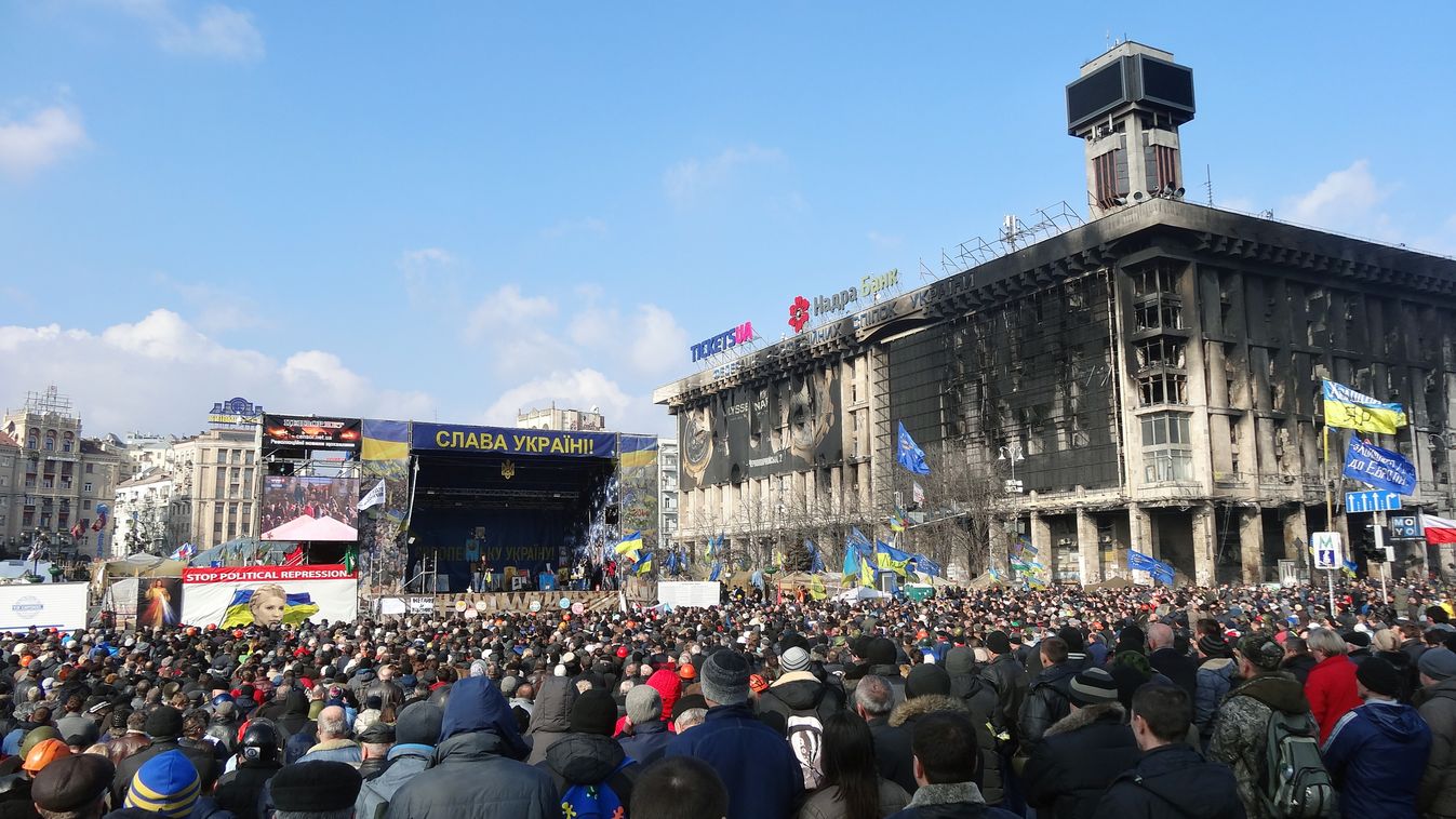ukrajna, kijev, tüntetés, tüntetők a majdan téren 