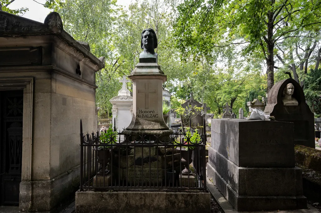 A világ leglátogatottabb sírkertje Párizsban, ahol számtalan híres ember nyugszik, galéria, 2023, Honore de Balzac 