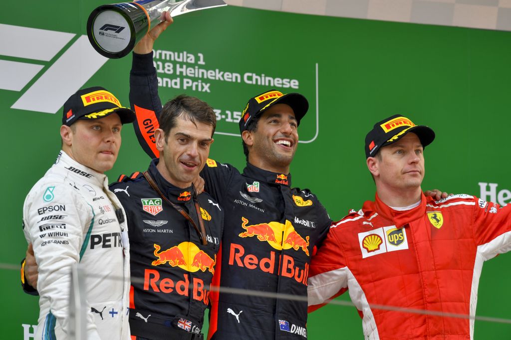 A Forma-1-es Kínai Nagydíj, Valtteri Bottas, Mercedes-AMG Petronas, Chris Gent, Daniel Ricciardo, Red Bull Racing, Kimi Räikkönen, Scuderia Ferrari 
